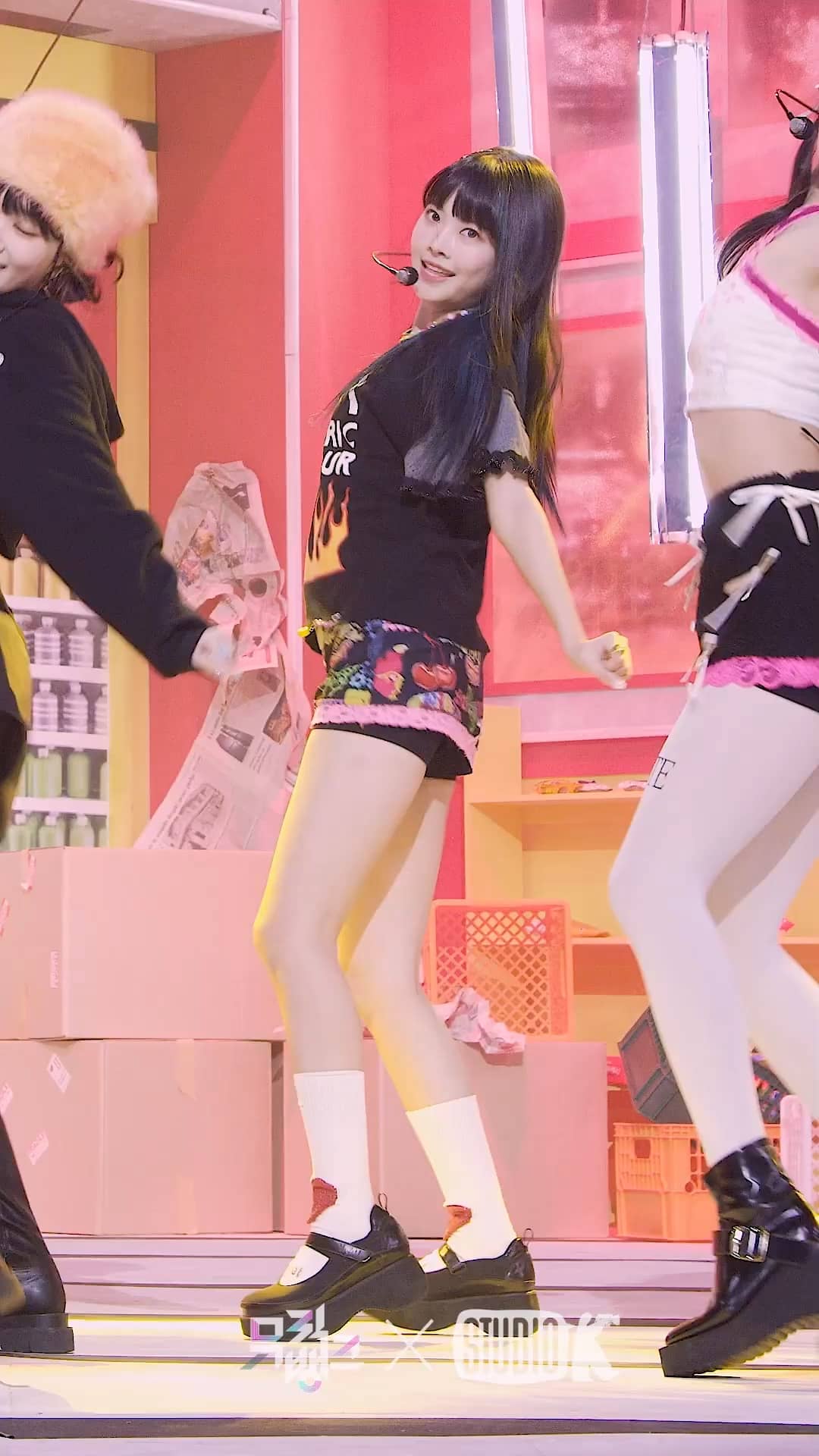 221028 LE SSERAFIM 饭拍秀11部fancam合集[2.95G]插图4