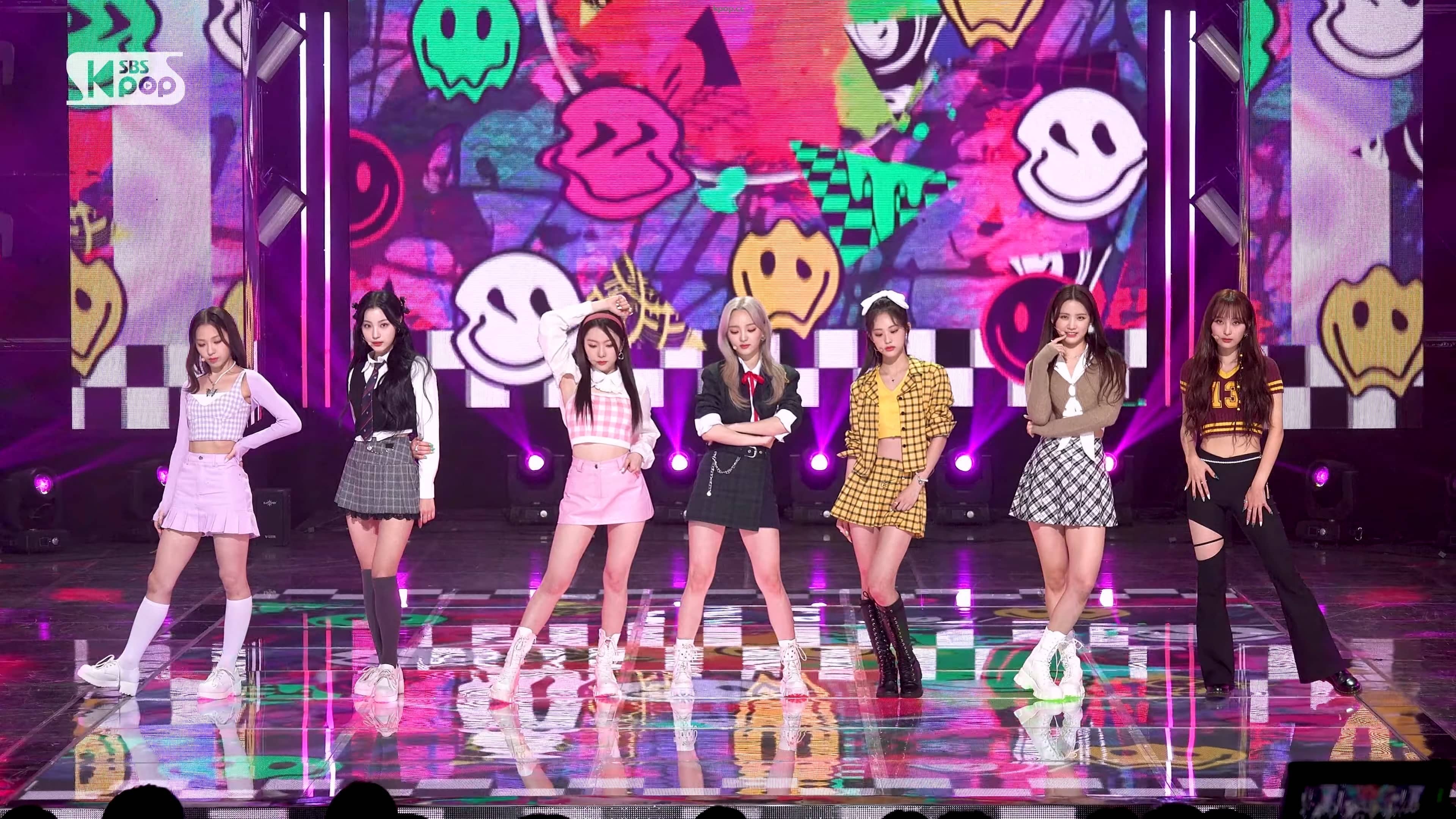 221113 ICHILLIN 饭拍秀9部fancam合集[4.75G]插图