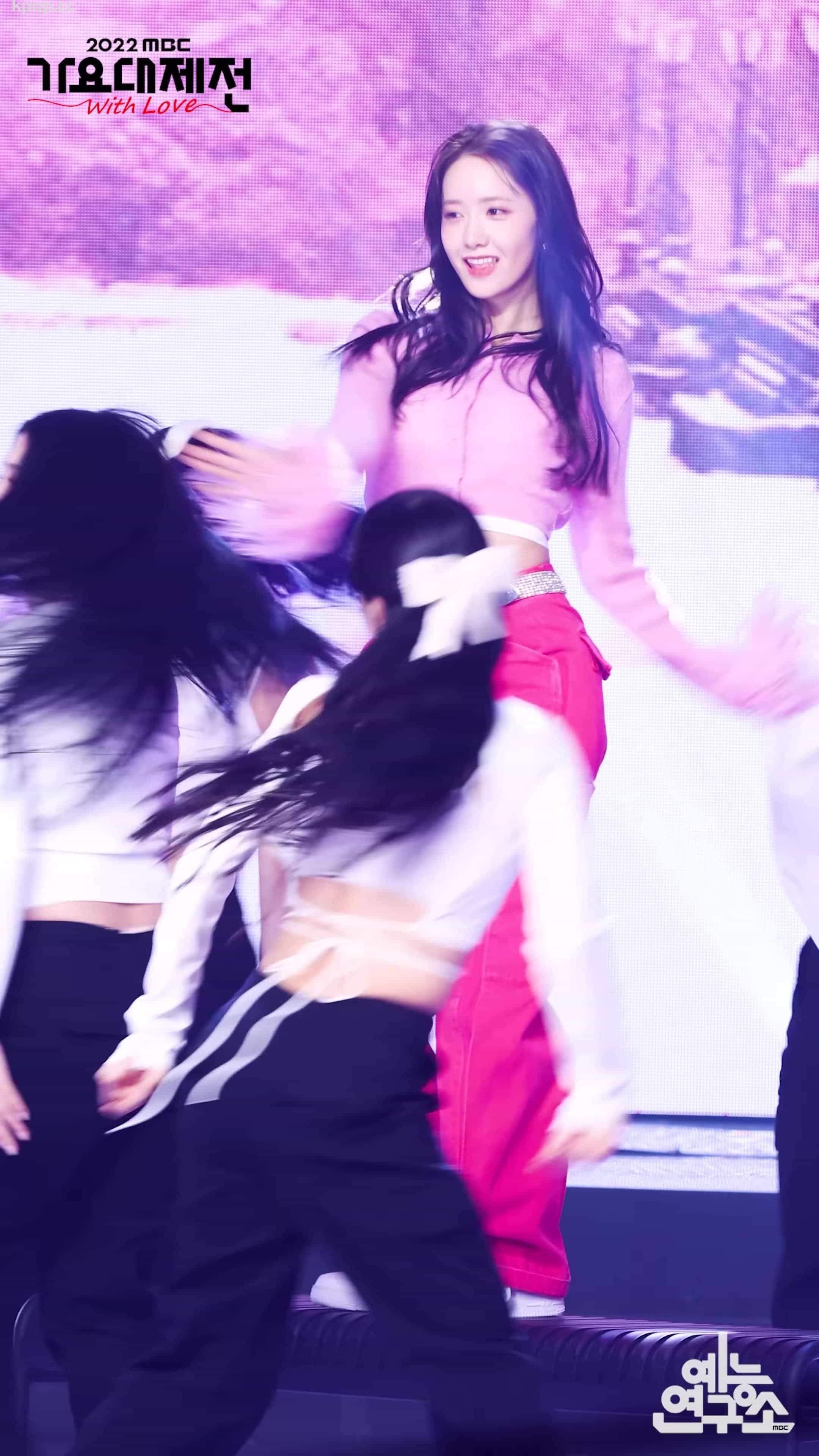 221231 YOONA 饭拍秀1部fancam合集[345M]插图