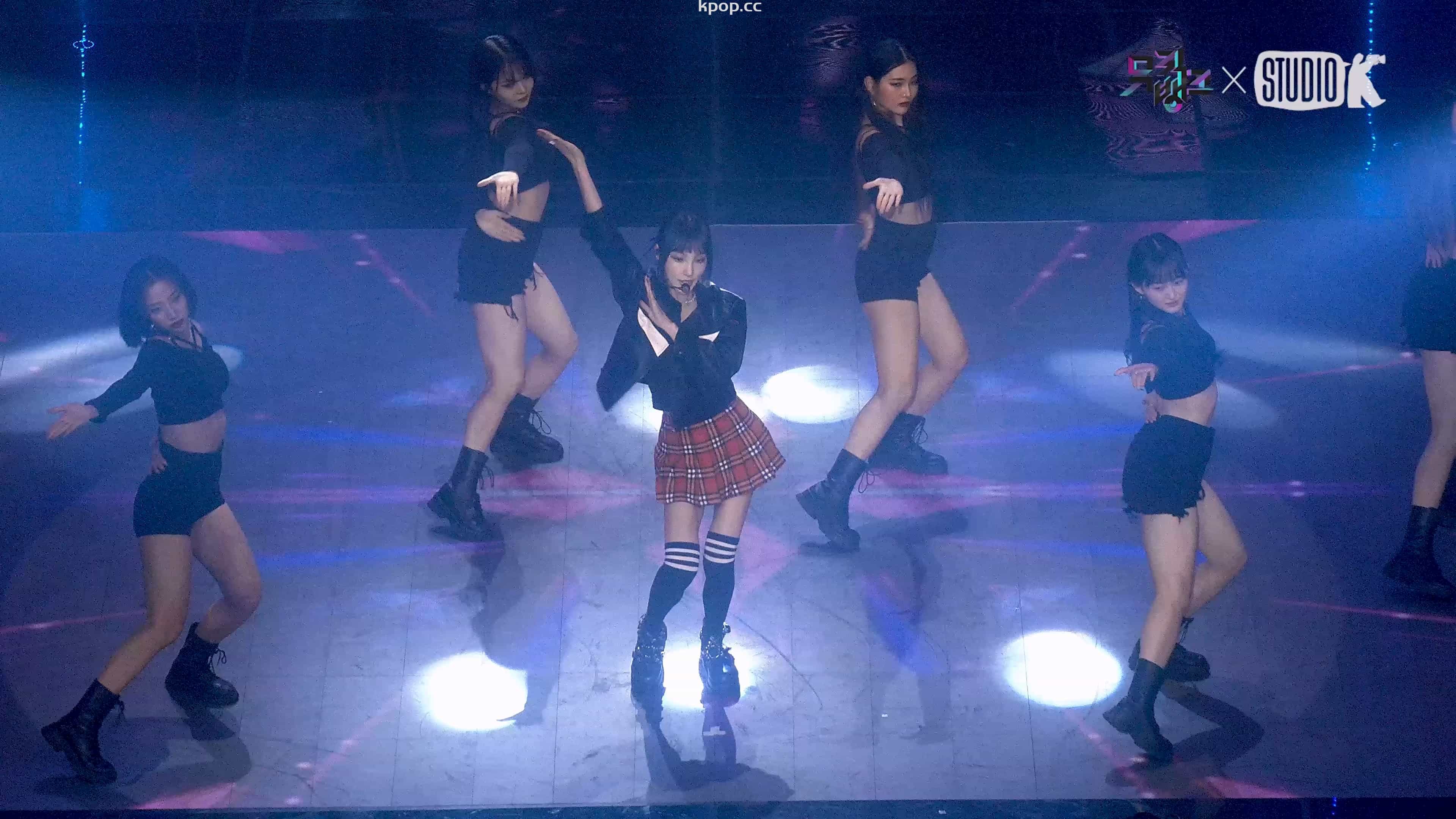 230113 HEEO 饭拍秀1部fancam合集[581M]插图