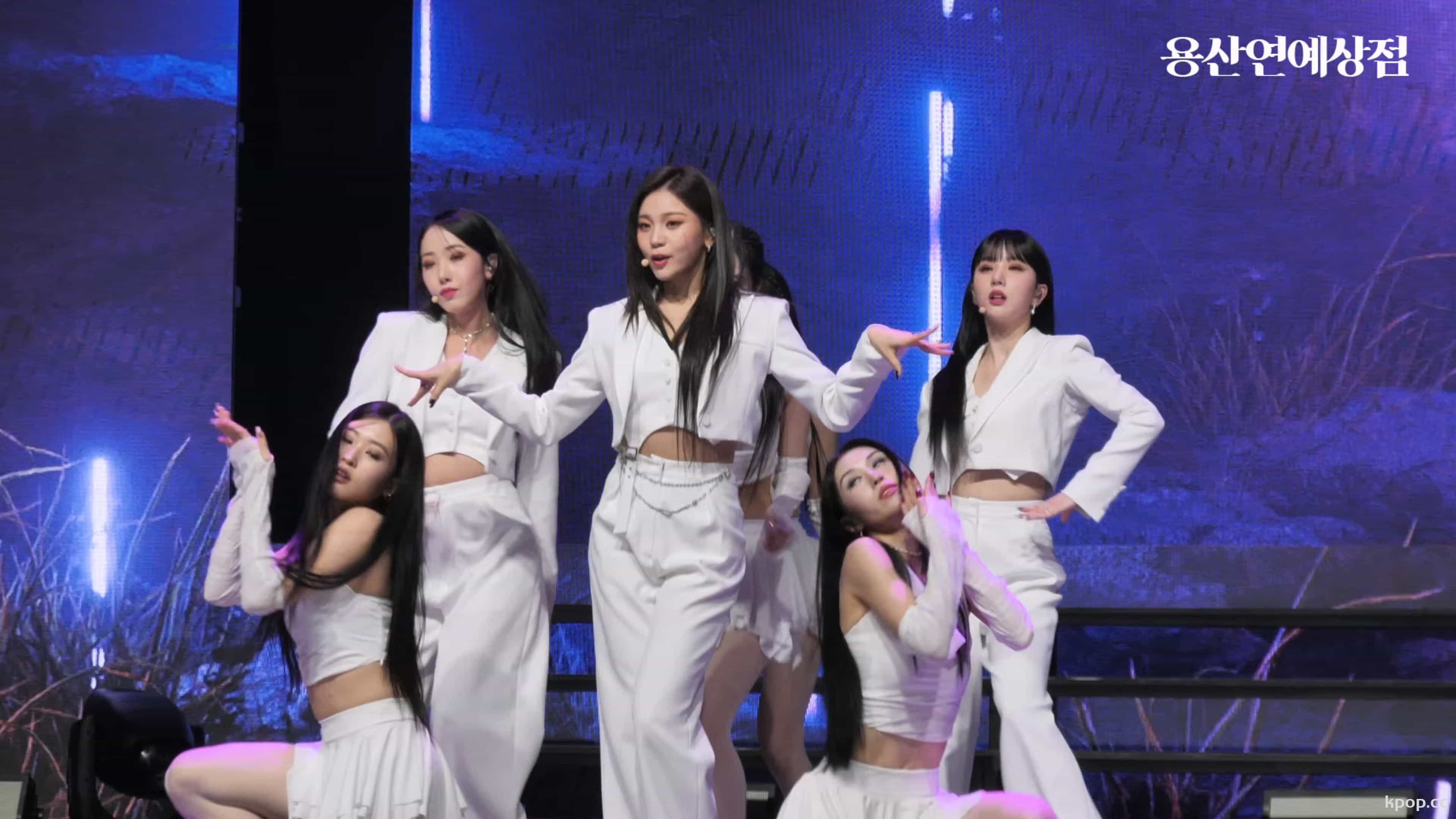 230131 VIVIZ 饭拍秀10部fancam合集[3.05G]插图