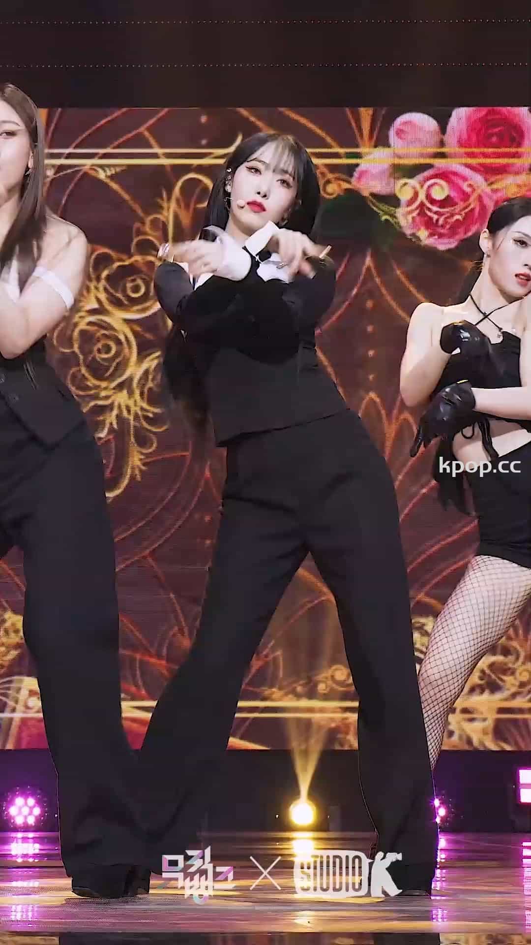 230210 VIVIZ 饭拍秀4部fancam合集[920M]插图