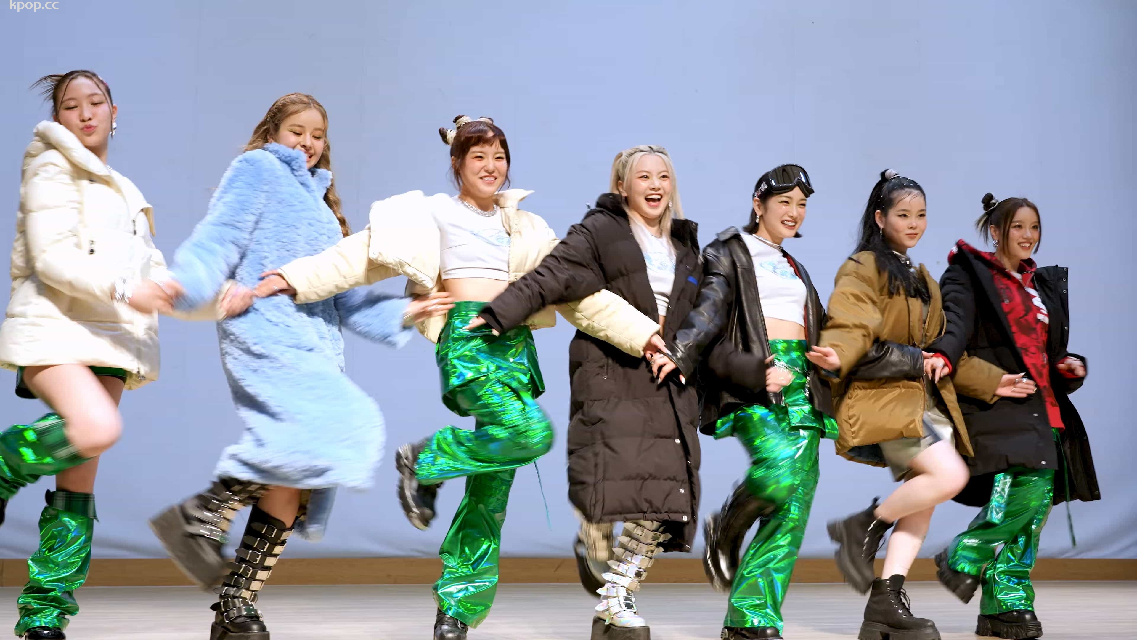 230212 XG 饭拍秀10部fancam合集[6G]插图1