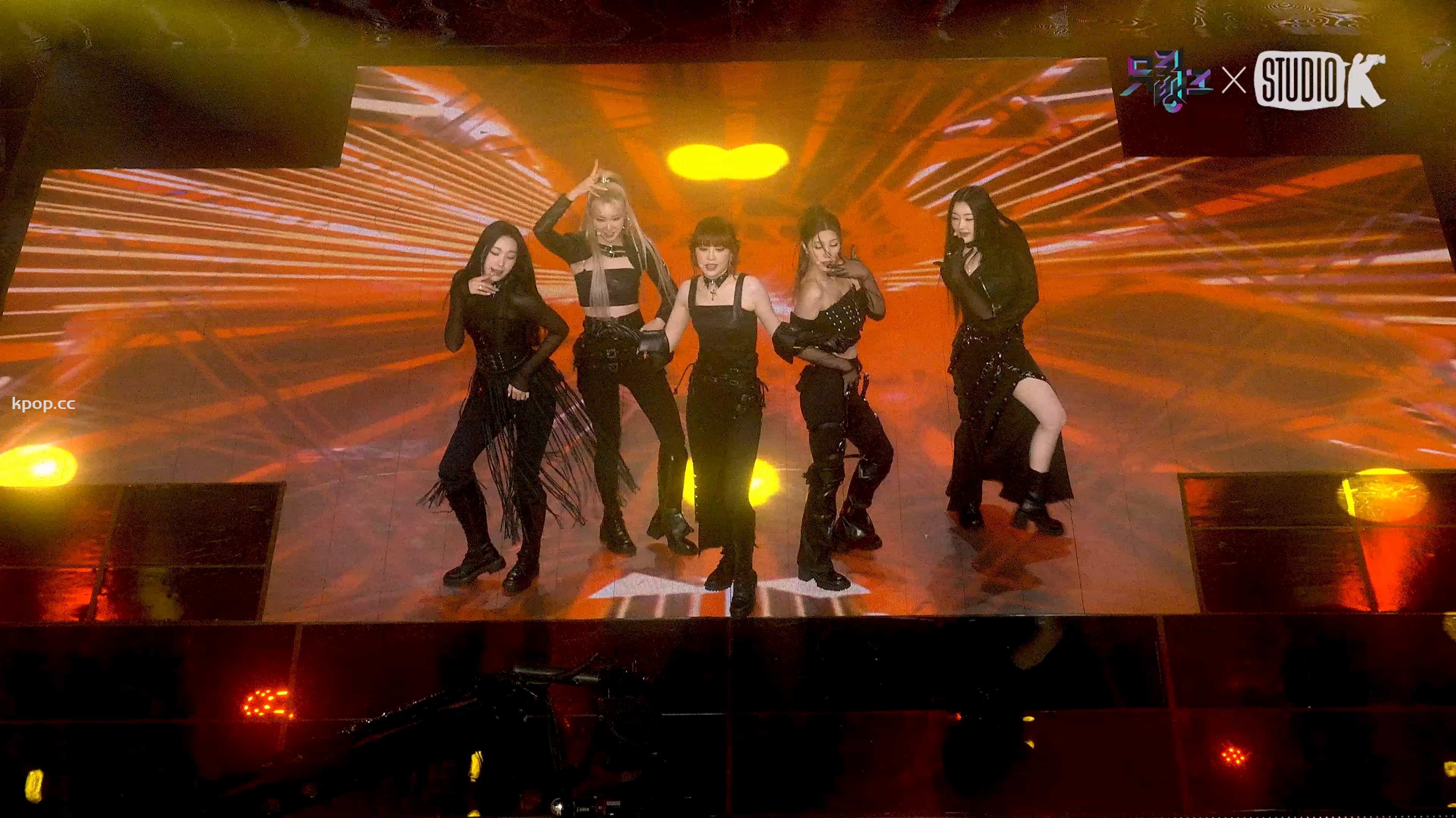 230317 PIXY 饭拍秀1部fancam合集[531M]插图