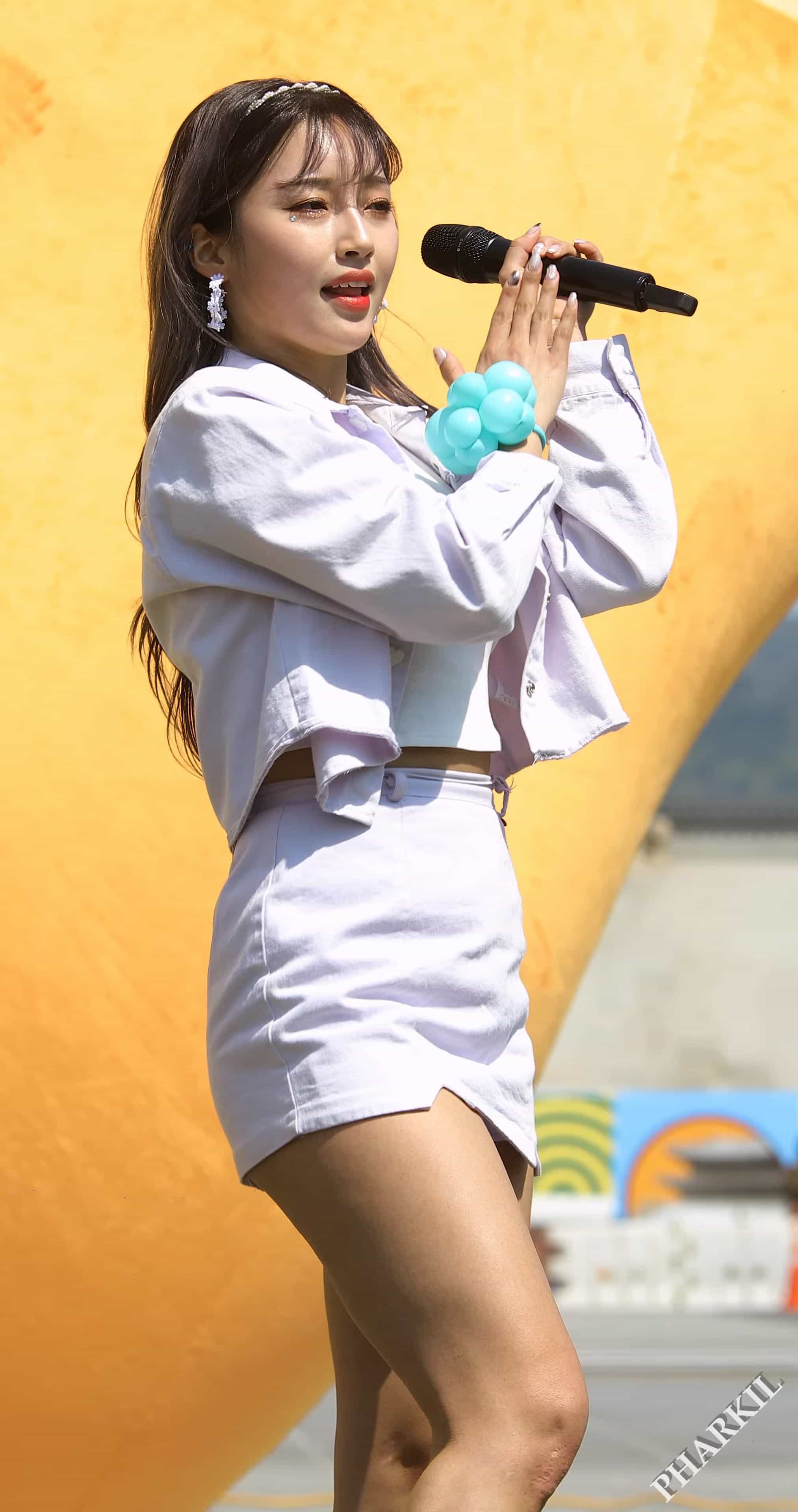 230409 Redmint 饭拍秀2部fancam合集[539M]插图1