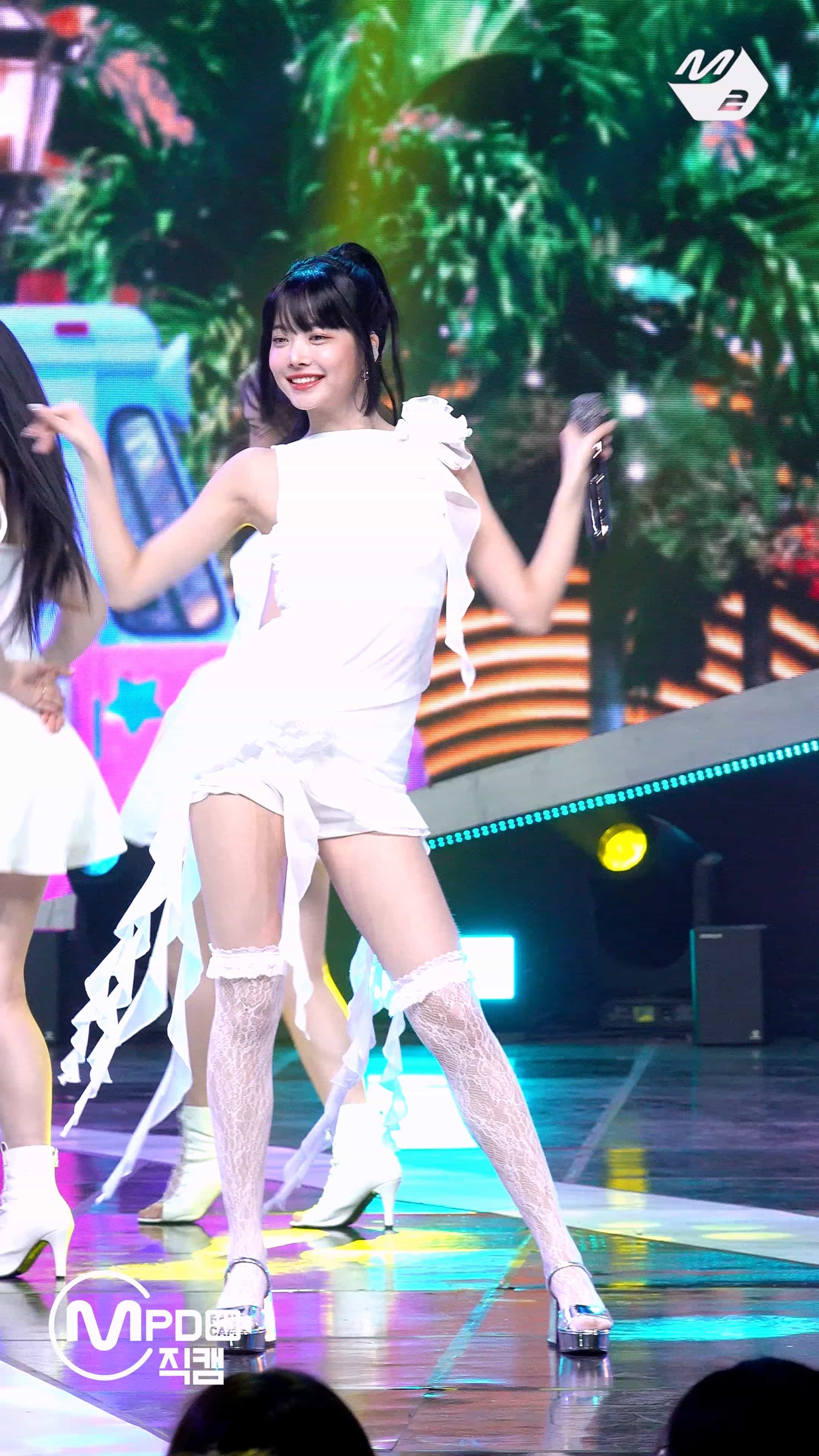 230504 LE SSERAFIM 饭拍秀14部fancam合集[6.39G]插图3