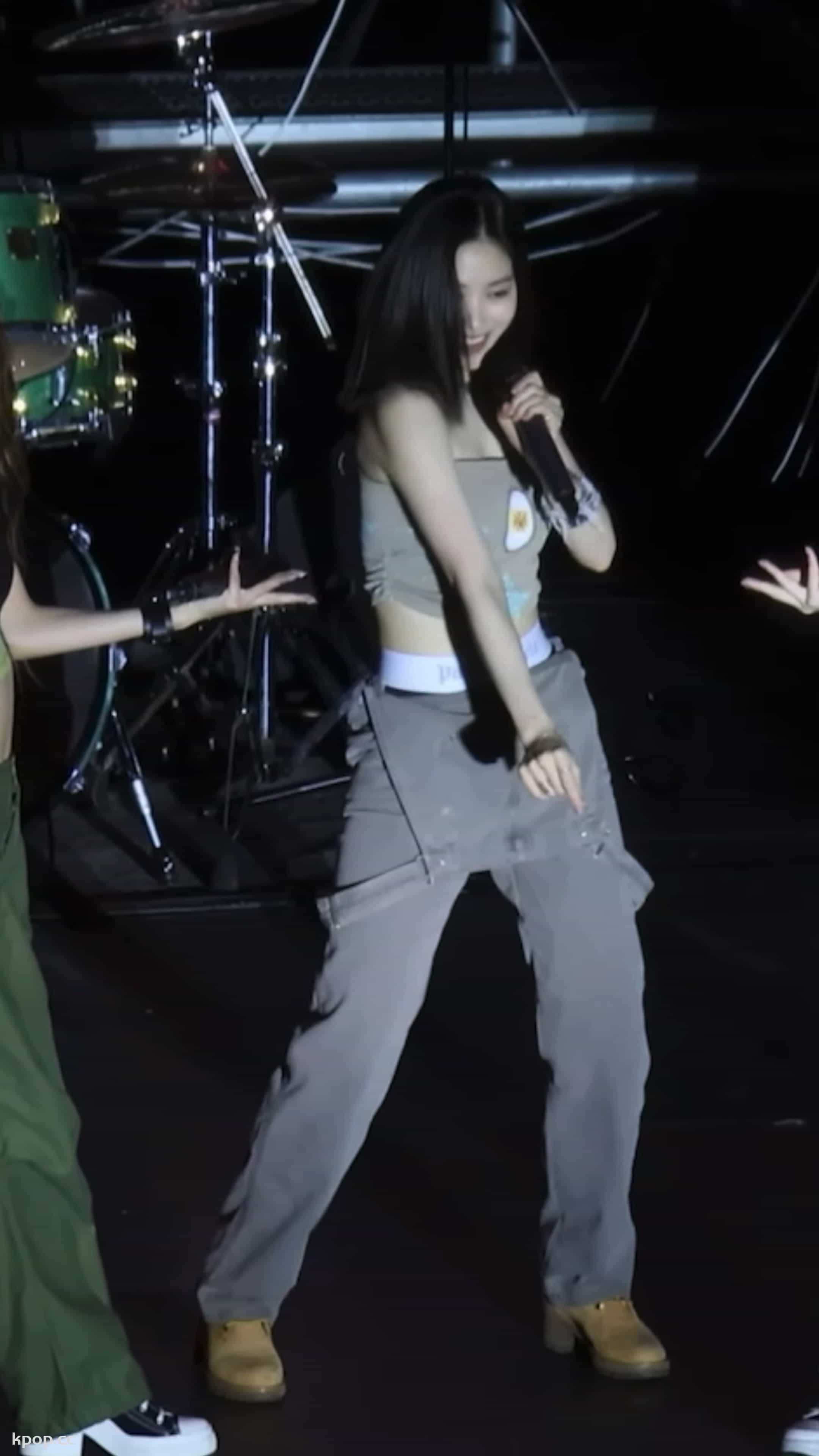 230512 ITZY 饭拍秀24部fancam合集[8.92G]插图