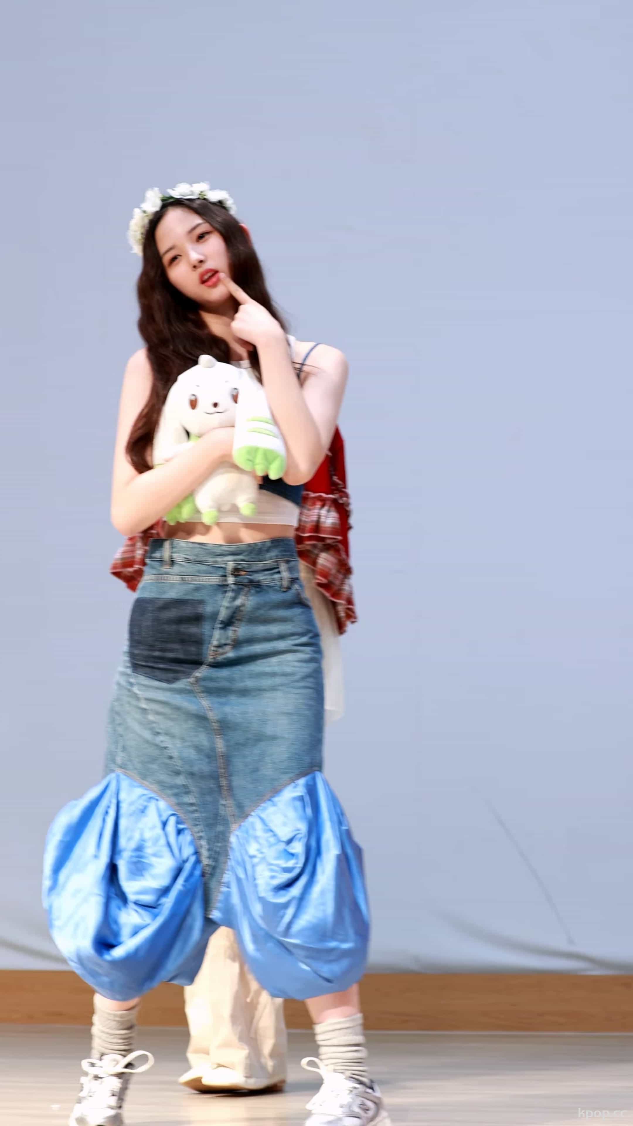 230514 tripleS 饭拍秀5部fancam合集[1.57G]插图