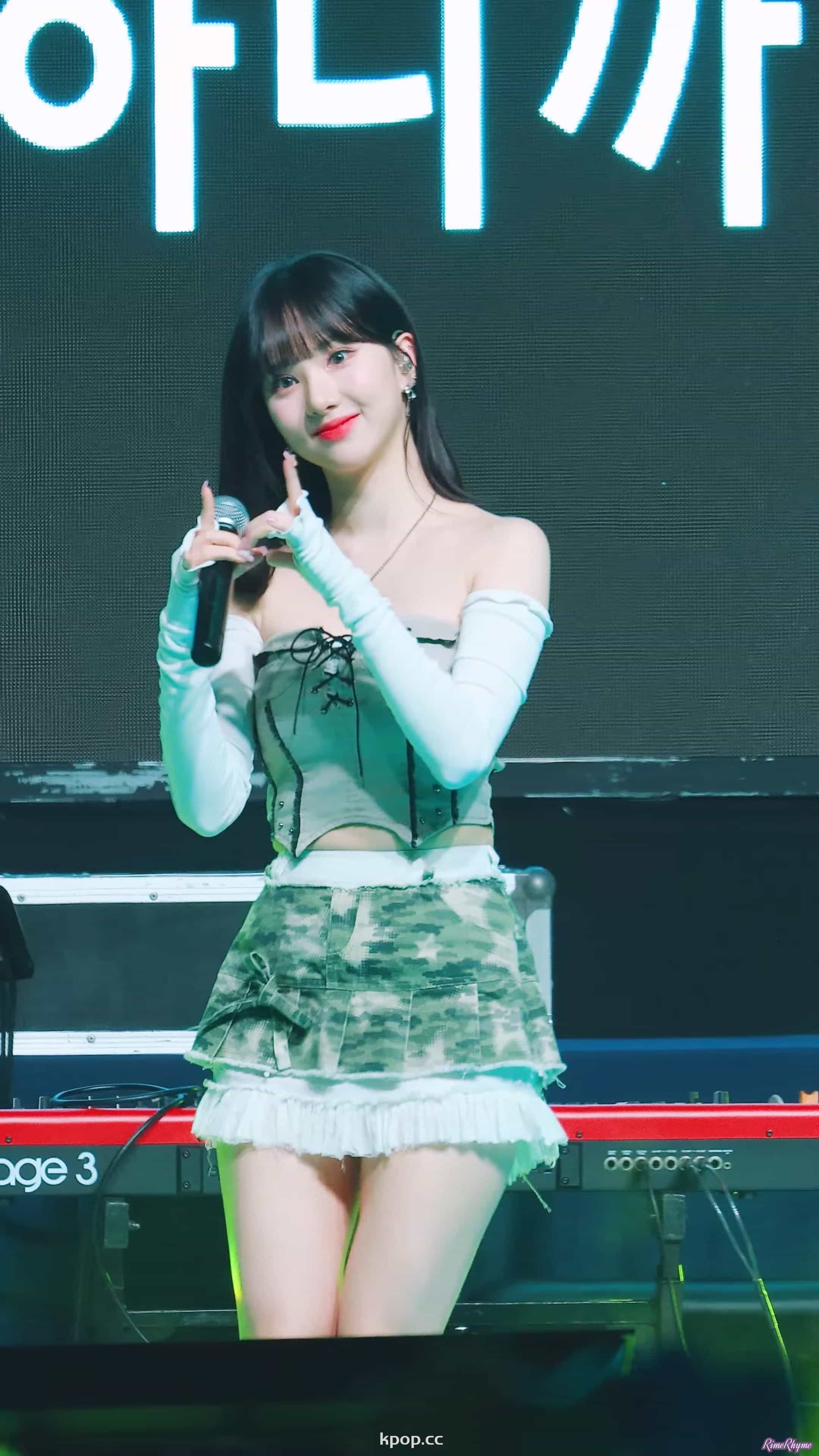 230518 VIVIZ 饭拍秀4部fancam合集[2.17G]插图1