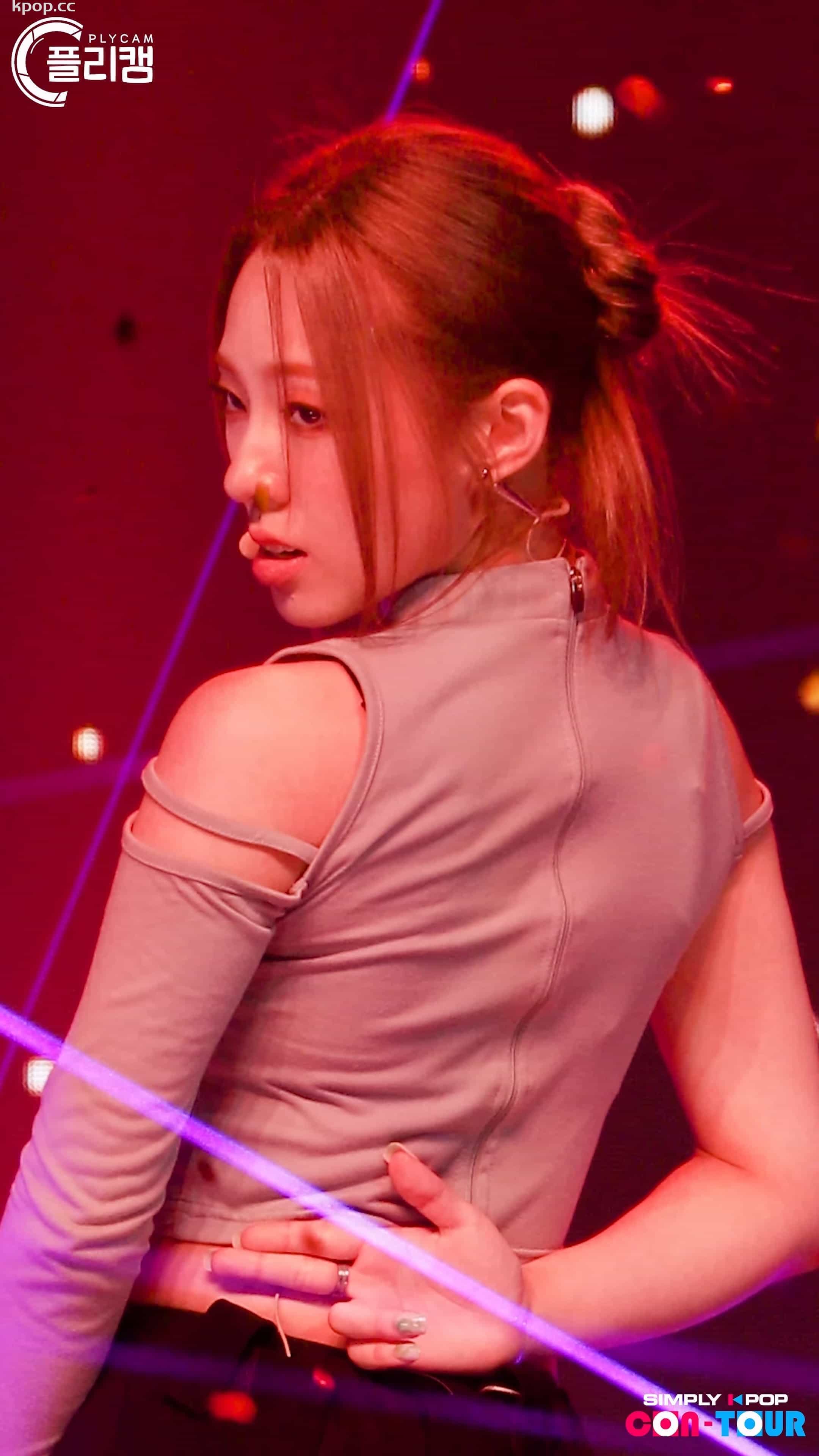 230526 ICHILLIN 饭拍秀2部fancam合集[739M]插图