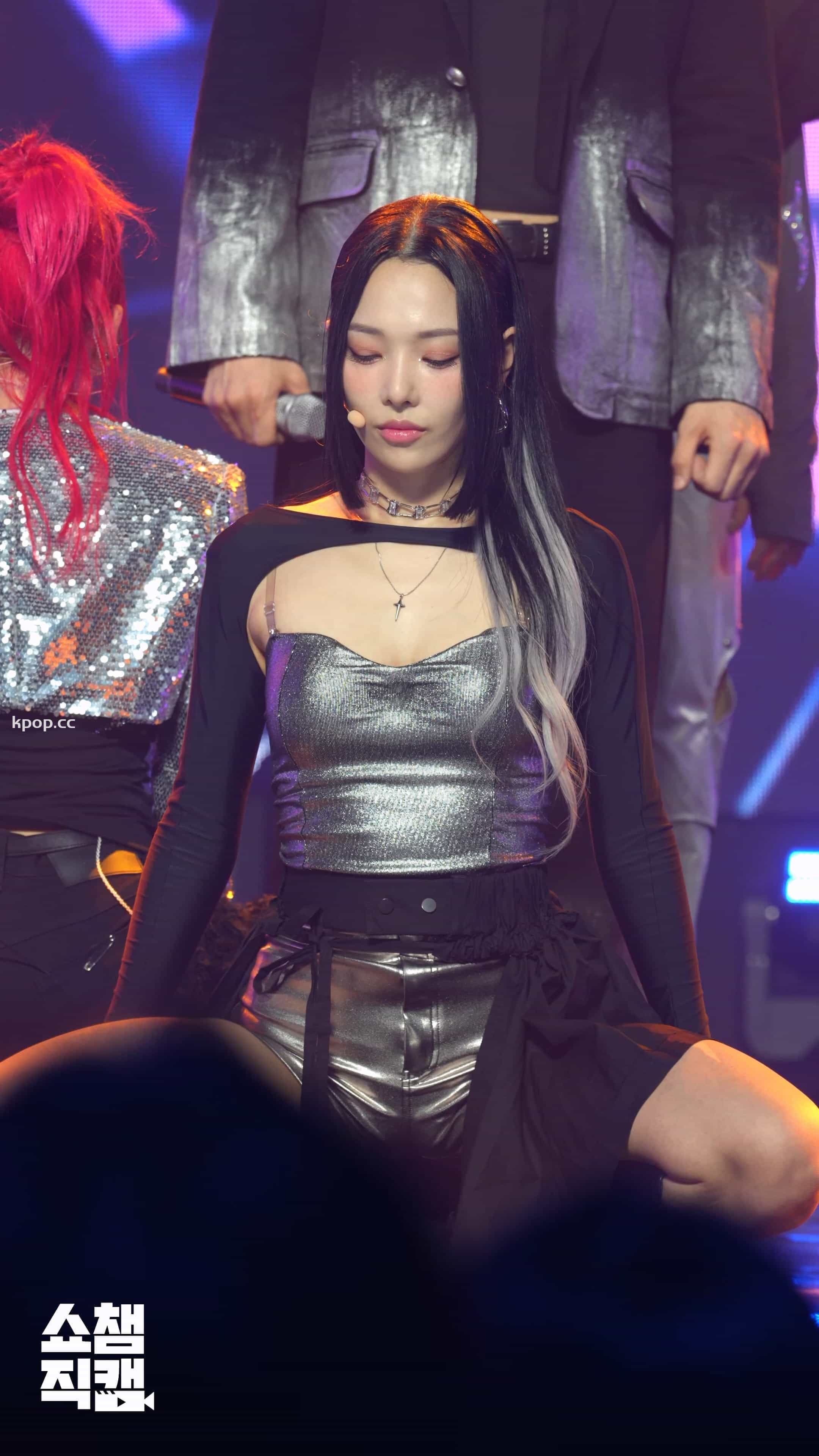 230531 KARD 饭拍秀5部fancam合集[2.58G]插图1