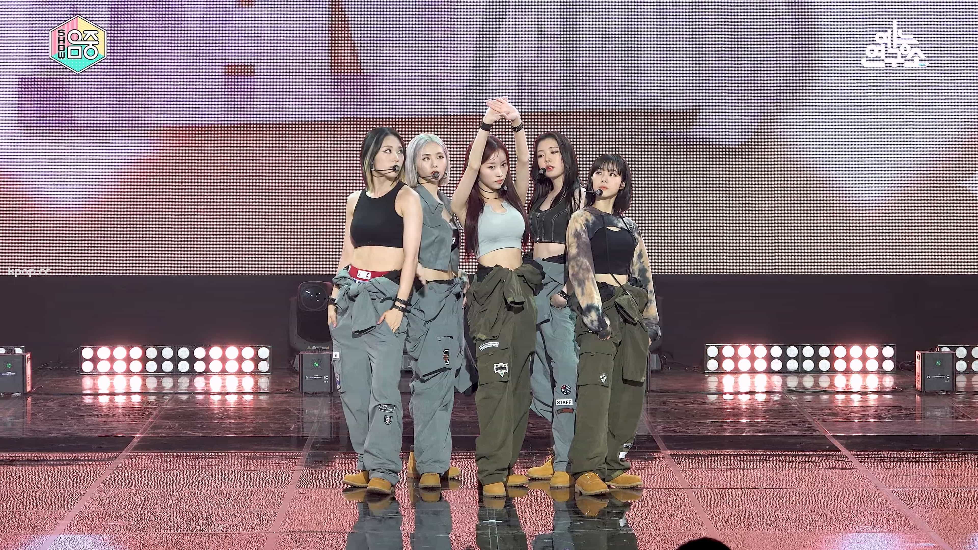 230708 Queenz Eye 饭拍秀4部fancam合集[2.19G]插图