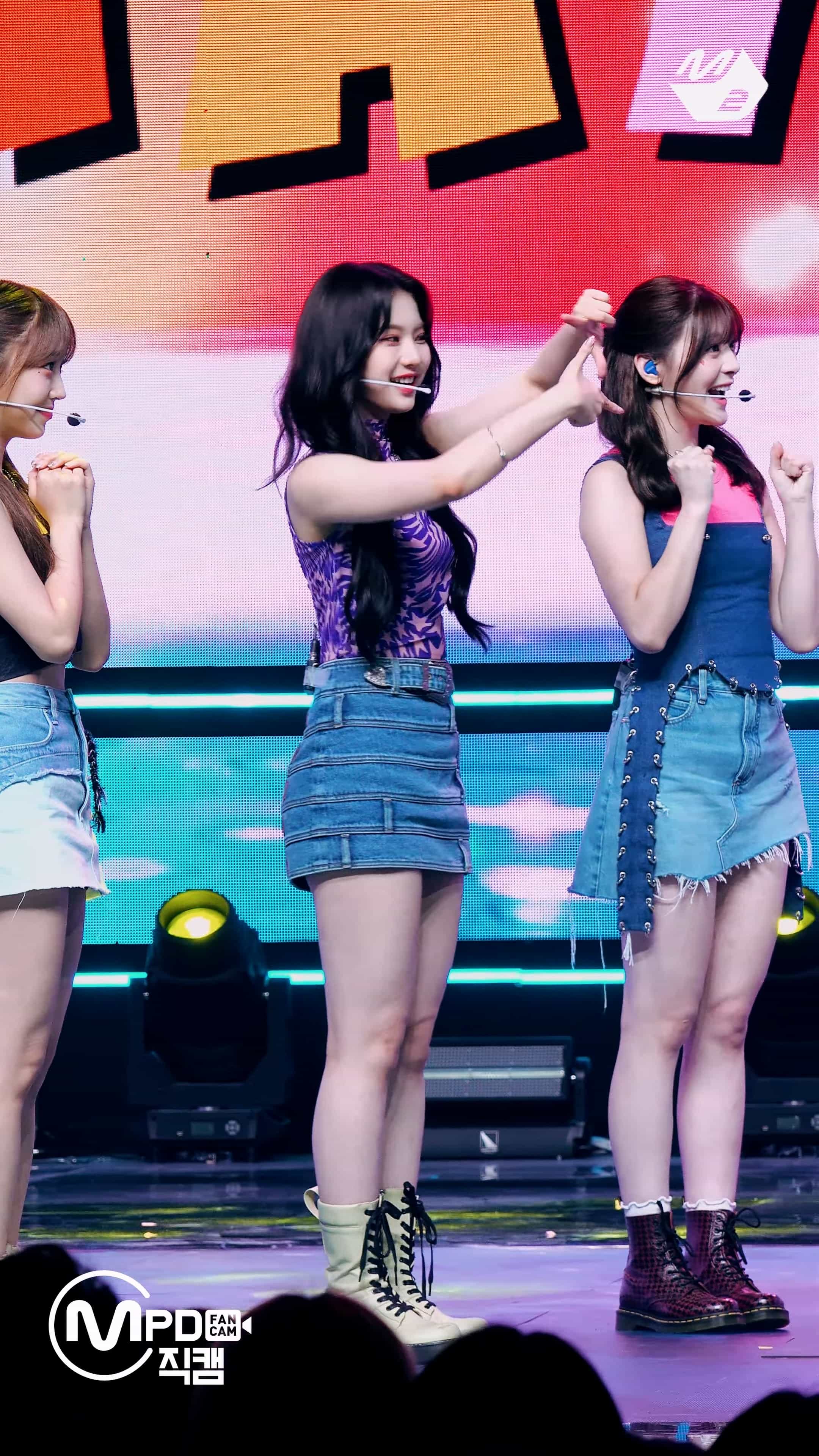 230831 STAYC 饭拍5部fancam合集[1.94G]插图1