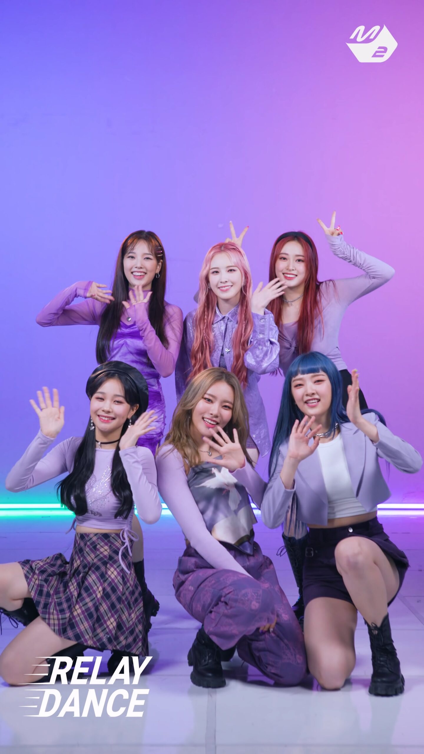 [舞蹈接力] 위클리(Weeekly) – Holiday Party (4K)插图